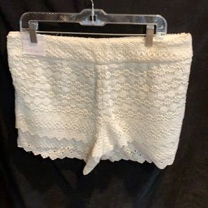 Loft cream shorts with lace detail